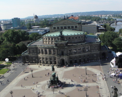 Theaterplatz mit Semperoper