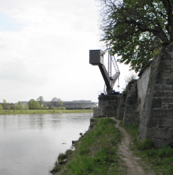 heute noch erhalten, Kran der Werft