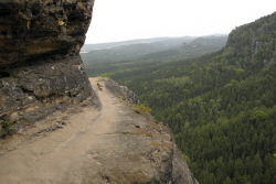 Zugang zur Idagrotte, Höhenangst darf man da nicht haben