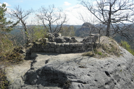 Mauerreste des Wohngebäudes